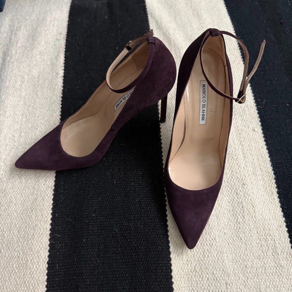 Manolo Blahnik Suede Ankle Strap BB Pumps, 40
